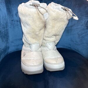 The NORTH FACE Thermoball Fuzzy winter snow boots